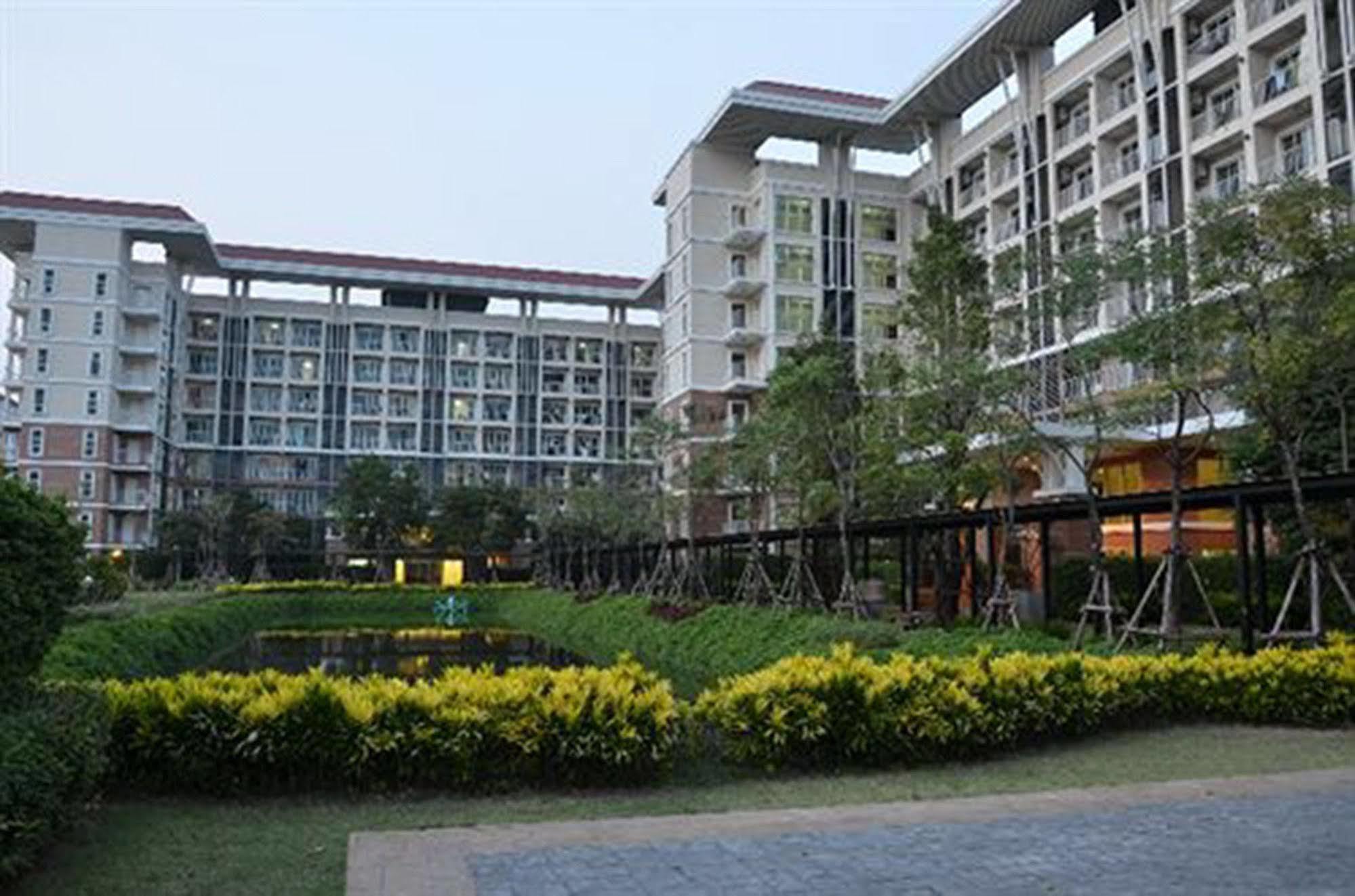 Grow Residences Банкок Екстериор снимка